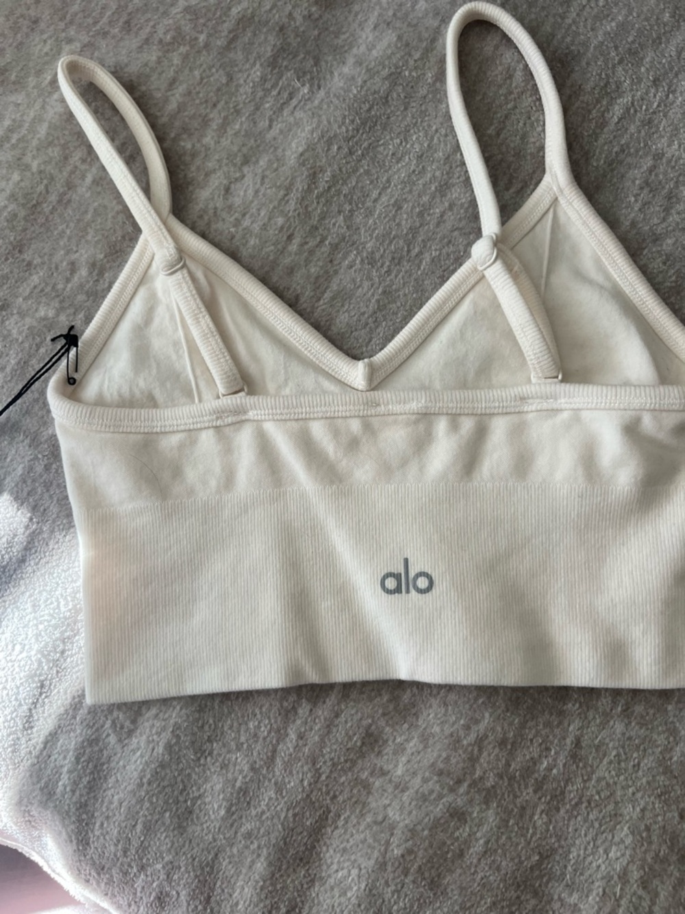 Alo Seamless Delight Bralette - Picture 3 of 4